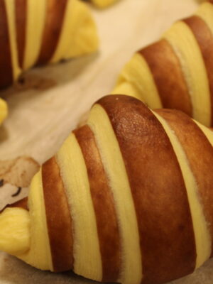 Cornetto Bicolore 70 Pezzi (Disponibile in vari Colori: Cacao, Rosso, Giallo, Verde specificare nelle note)